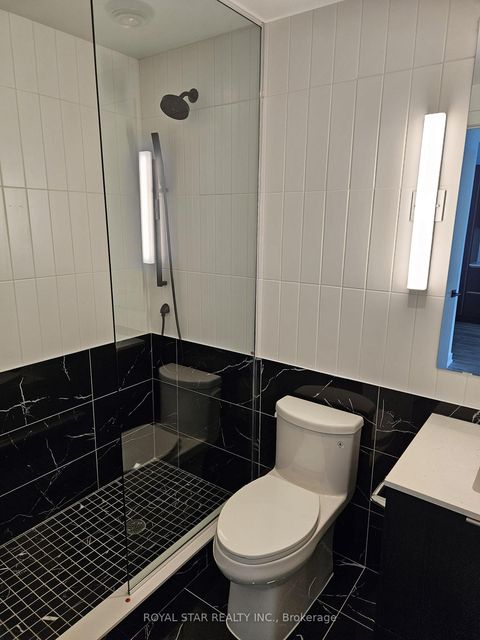 Photo 8 at 2205 - 327 King Street W, Waterfront Communities C1, Toronto