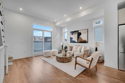 Photo 10 at 3047 Trailside Drive, GO Glenorchy, Oakville