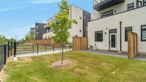 Photo 38 at 3047 Trailside Drive, GO Glenorchy, Oakville