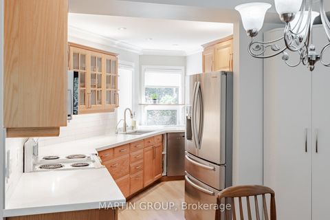 Photo 11 at 9 - 2065 Sixth Line, RO River Oaks, Oakville