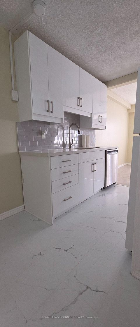 Photo 8 at 108 - 1950 Kennedy Road, Dorset Park, Toronto