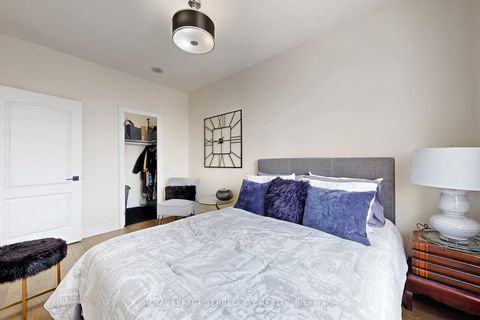 Photo 20 at LPH1 - 2 Clairtrell Road, Willowdale East, Toronto