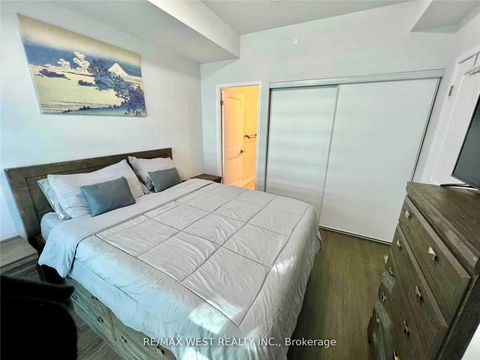 Photo 6 at 1606 - 4085 Parkside Village Drive, City Centre, Mississauga