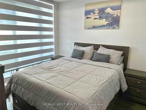 Photo 7 at 1606 - 4085 Parkside Village Drive, City Centre, Mississauga