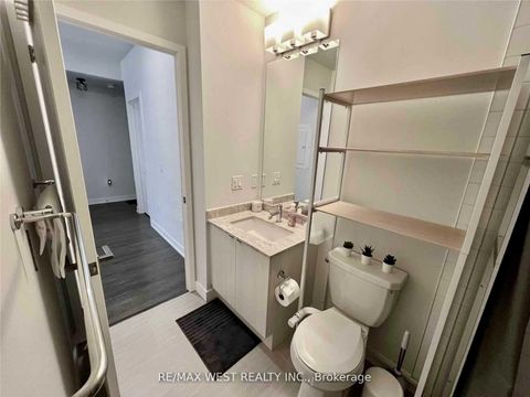 Photo 10 at 1606 - 4085 Parkside Village Drive, City Centre, Mississauga