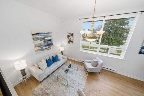 Photo 13 at 2 - 1310 Fieldlight Boulevard, Liverpool, Pickering