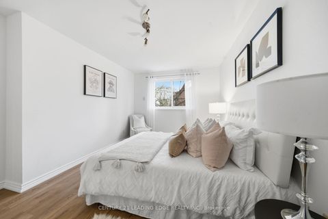 Photo 22 at 2 - 1310 Fieldlight Boulevard, Liverpool, Pickering