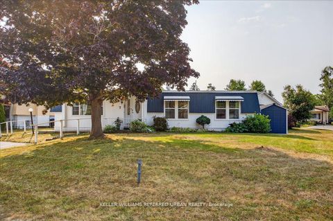 Photo 1 at 7 Sunset Drive, Rural Innisfil, Innisfil