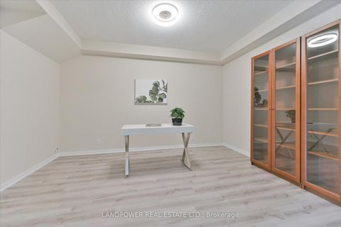 Photo 14 at 1231 - 28 Sommerset Way S, Willowdale East, Toronto