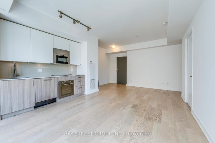 Photo 13 at 1601 - 17 Dundonald Street, Yonge Corridor, Toronto