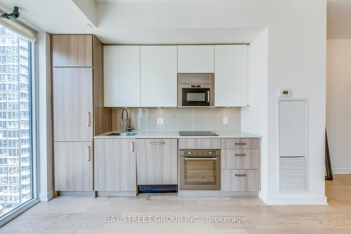 Photo 15 at 1601 - 17 Dundonald Street, Yonge Corridor, Toronto