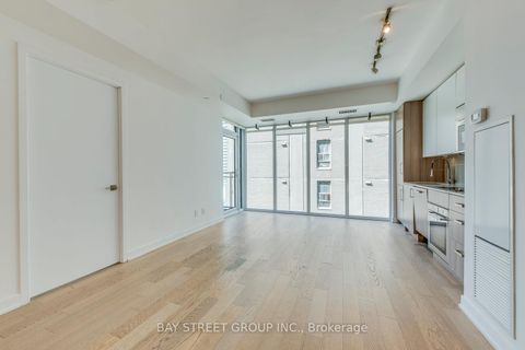 Photo 7 at 1601 - 17 Dundonald Street, Yonge Corridor, Toronto