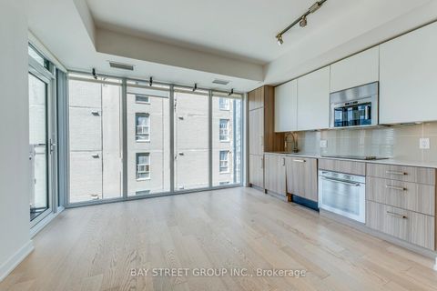 Photo 10 at 1601 - 17 Dundonald Street, Yonge Corridor, Toronto