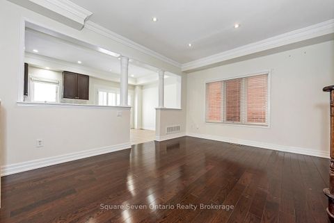 Photo 9 at 391 Vellore Park Avenue, Vellore Village, Vaughan