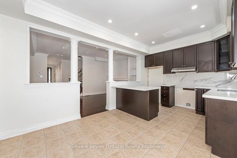 Photo 18 at 391 Vellore Park Avenue, Vellore Village, Vaughan