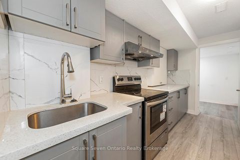 Photo 45 at 391 Vellore Park Avenue, Vellore Village, Vaughan