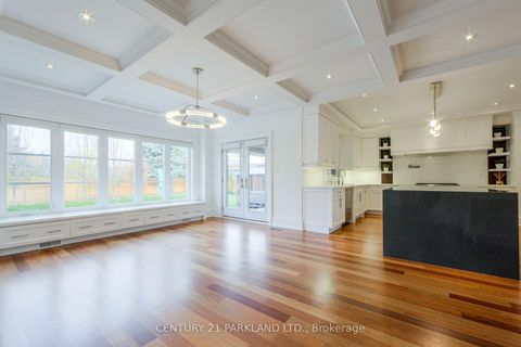 Photo 11 at 16 Flatbush Avenue, East Woodbridge, Vaughan