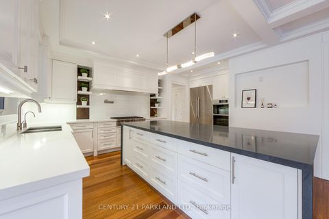 Photo 13 at 16 Flatbush Avenue, East Woodbridge, Vaughan