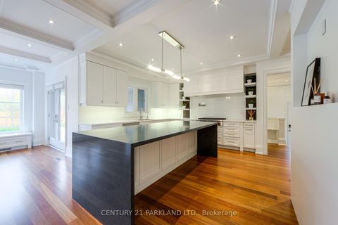 Photo 15 at 16 Flatbush Avenue, East Woodbridge, Vaughan