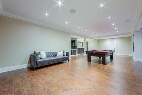 Photo 30 at 16 Flatbush Avenue, East Woodbridge, Vaughan