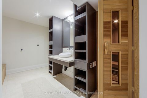 Photo 35 at 16 Flatbush Avenue, East Woodbridge, Vaughan