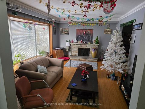 Photo 1 at 1097 Pharmacy Avenue, Maryvale, Toronto