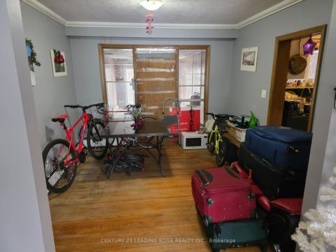 Photo 2 at 1097 Pharmacy Avenue, Maryvale, Toronto