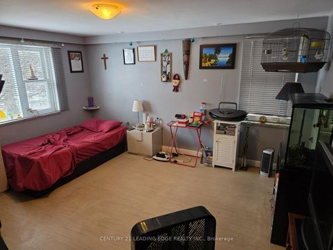 Photo 5 at 1097 Pharmacy Avenue, Maryvale, Toronto