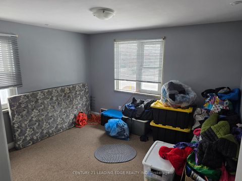 Photo 6 at 1097 Pharmacy Avenue, Maryvale, Toronto