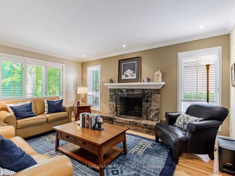 Photo 10 at 88 Ames Circle, Don Mills, Toronto