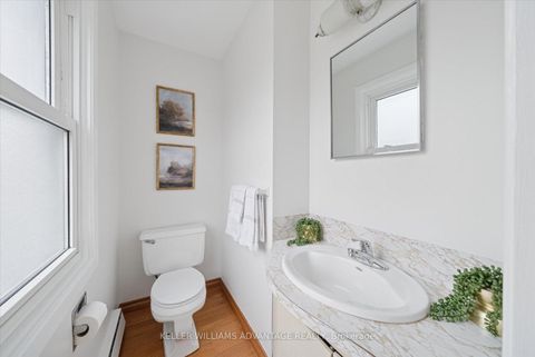 Photo 18 at 11 Castle Hill Drive, Sullivan, Toronto