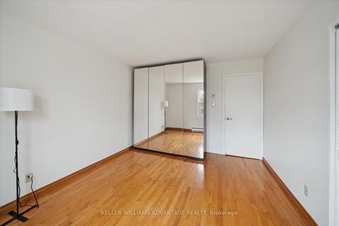 Photo 25 at 11 Castle Hill Drive, Sullivan, Toronto