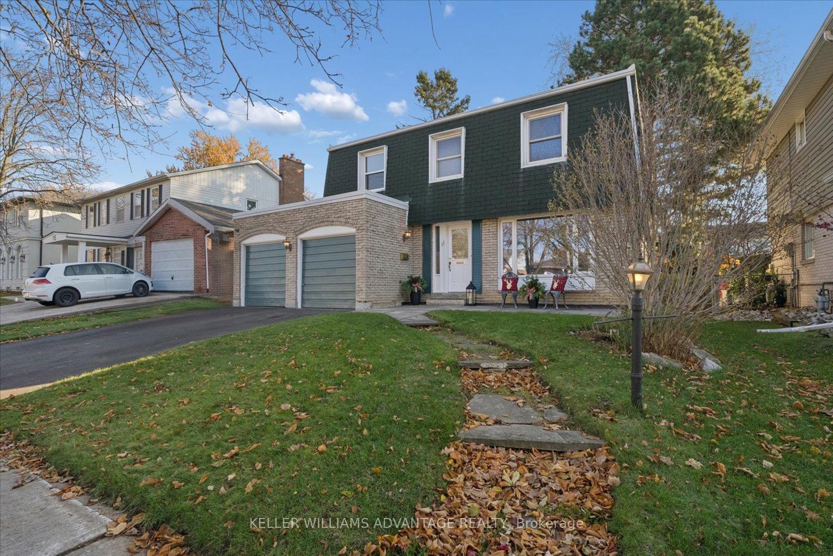 11 Castle Hill Drive, Sullivan, Toronto 