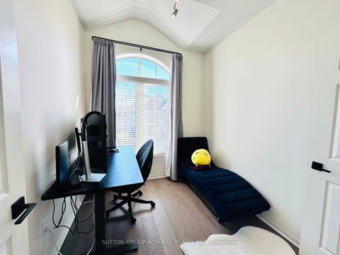 Photo 32 at 14 McGrath Avenue, Rural Richmond Hill, Richmond Hill