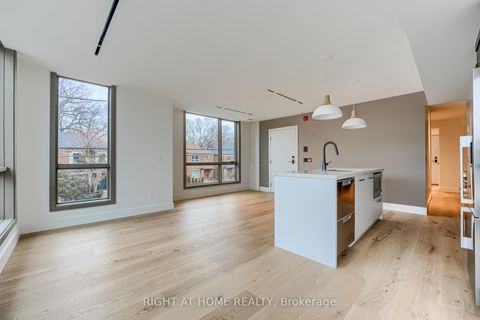 Photo 9 at 218 Jane Street, Lambton Baby Point, Toronto