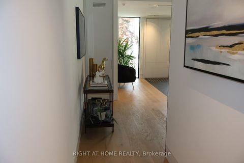 Photo 20 at 218 Jane Street, Lambton Baby Point, Toronto