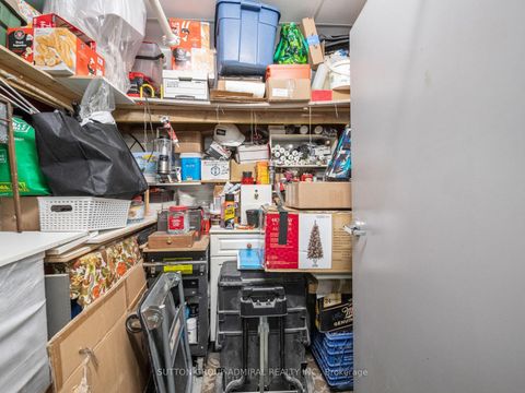 Photo 37 at 705 - 4700 Highway 7, East Woodbridge, Vaughan