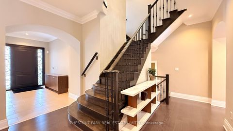 Photo 2 at 92 Heintzman Crescent, Patterson, Vaughan