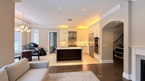 Photo 6 at 92 Heintzman Crescent, Patterson, Vaughan