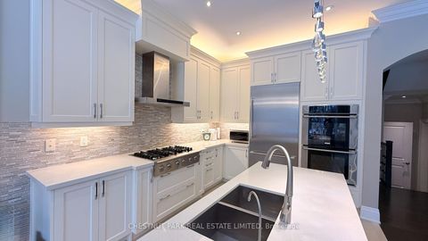 Photo 8 at 92 Heintzman Crescent, Patterson, Vaughan