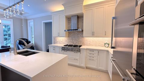 Photo 9 at 92 Heintzman Crescent, Patterson, Vaughan