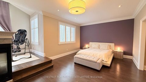 Photo 17 at 92 Heintzman Crescent, Patterson, Vaughan