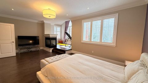 Photo 18 at 92 Heintzman Crescent, Patterson, Vaughan