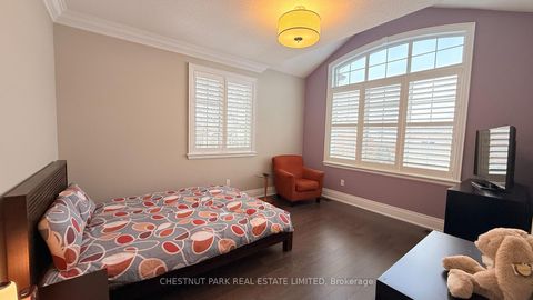 Photo 22 at 92 Heintzman Crescent, Patterson, Vaughan