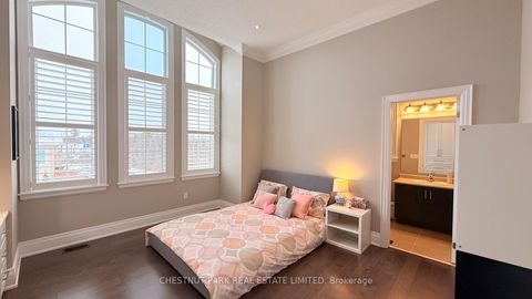 Photo 28 at 92 Heintzman Crescent, Patterson, Vaughan