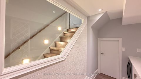 Photo 32 at 92 Heintzman Crescent, Patterson, Vaughan