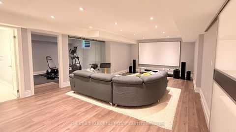 Photo 33 at 92 Heintzman Crescent, Patterson, Vaughan