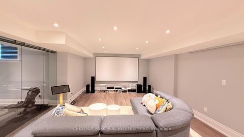 Photo 34 at 92 Heintzman Crescent, Patterson, Vaughan