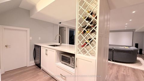 Photo 40 at 92 Heintzman Crescent, Patterson, Vaughan