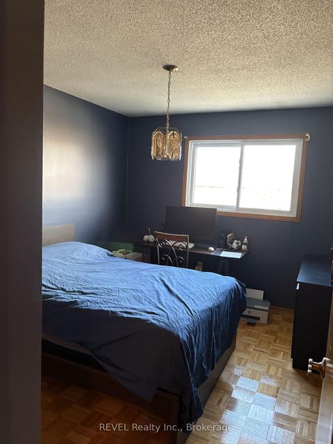 Photo 5 at 78 Ashburn Crescent, East Woodbridge, Vaughan